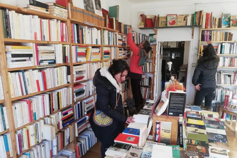 découvrez la librairie alpes 04, votre destination privilégiée pour tous les passionnés de lecture. explorez notre vaste sélection de livres, de la littérature classique aux nouveautés, en passant par des conseils personnalisés et des événements littéraires. plongez dans l'univers des mots au cœur des alpes!