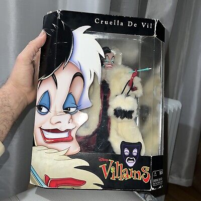 découvrez notre édition collector de cruella, parfaite pour célébrer les fêtes avec style. plongez dans l'univers audacieux de cruella et offrez-vous ou à vos proches un cadeau inoubliable qui allie magie des fêtes et chic intemporel.