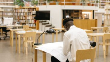 découvrez l'univers fascinant des bibliothèques ! explorez des espaces dédiés à la culture, à l'apprentissage et à la découverte, où des milliers de livres et de ressources vous attendent. plongez dans un voyage littéraire enrichissant et trouvez votre prochaine lecture !