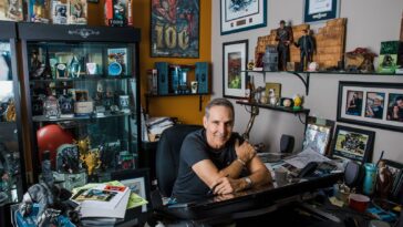 découvrez la biographie de todd mcfarlane, le légendaire artiste et créateur de comics, connu pour son travail révolutionnaire sur spider-man et la création de spawn. plongez dans sa carrière, ses influences et son impact sur l'univers des bandes dessinées.