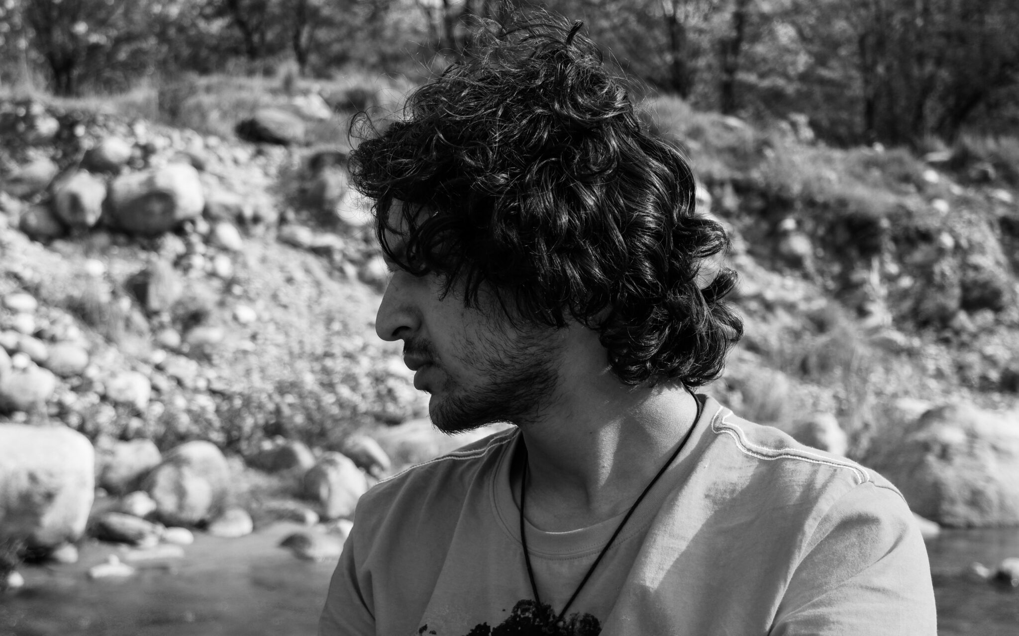 découvrez ce que révèlent les interviews sur hugo pratt et son célèbre personnage corto maltese. plongez dans l'univers captivant de cet auteur et de sa création iconique.