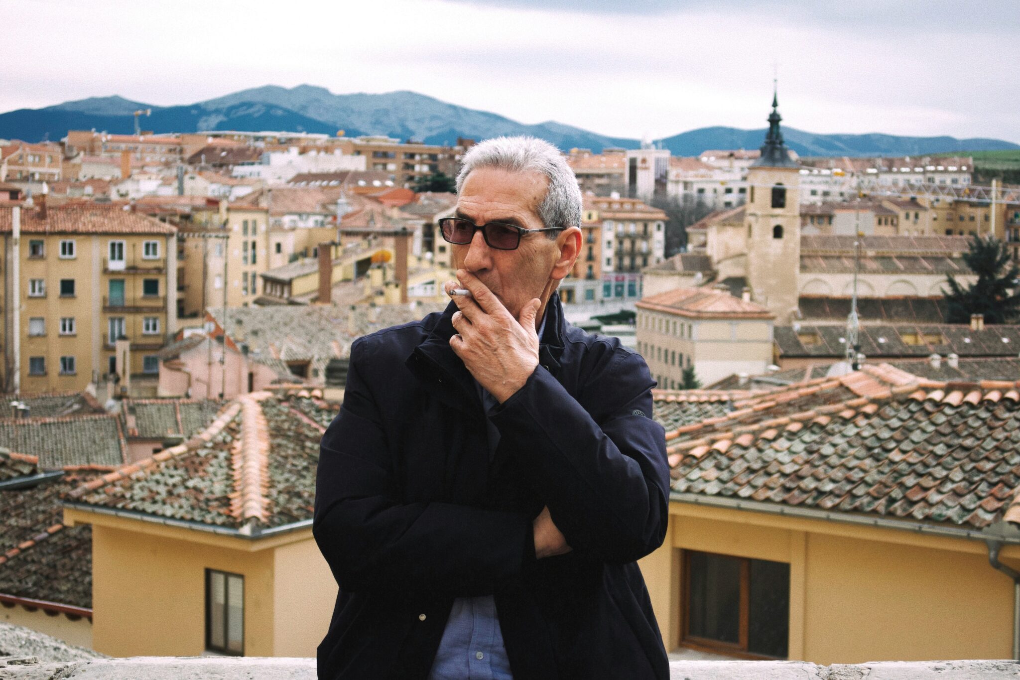 découvrez qui est corto maltese, le célèbre personnage créé par hugo pratt, à travers ses aventures palpitantes et son univers captivant.