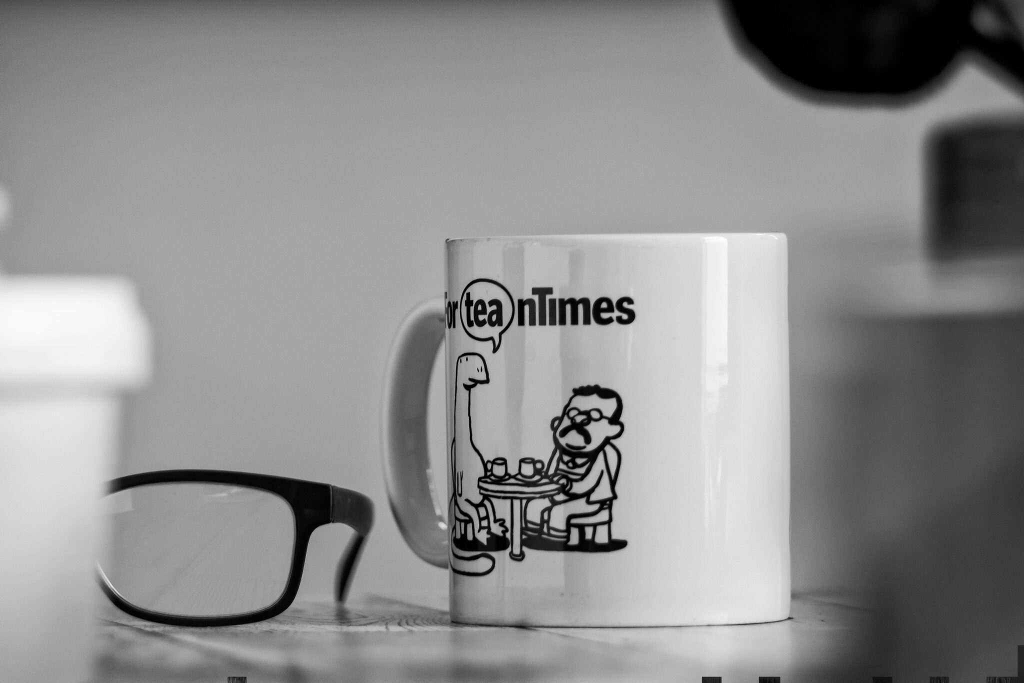 découvrez les personnages clés de l'album les aventures de tintin en amérique par hergé et plongez dans les aventures captivantes de tintin, milou et leurs compagnons.